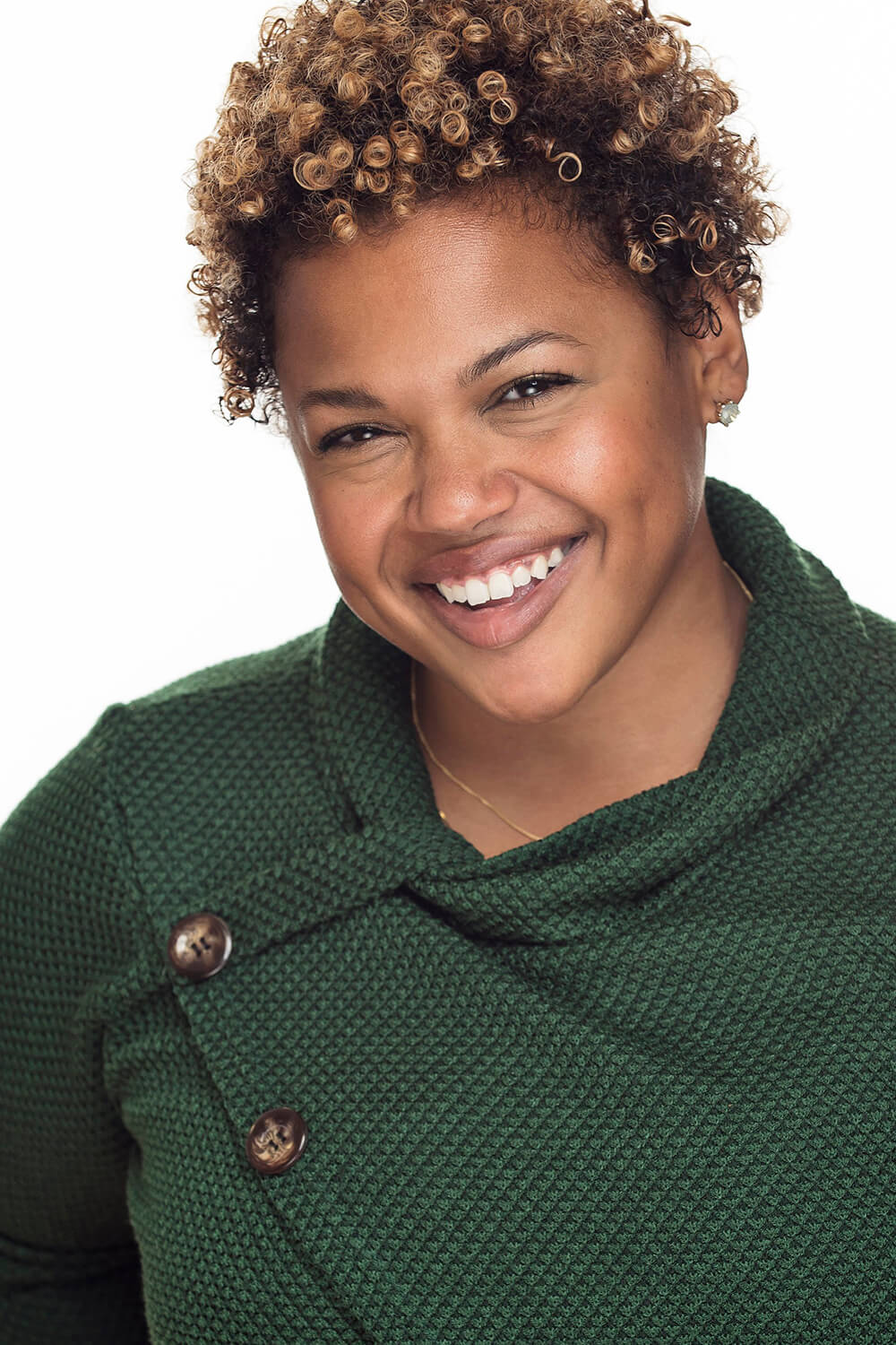 Victoria-Cruz-Headshot