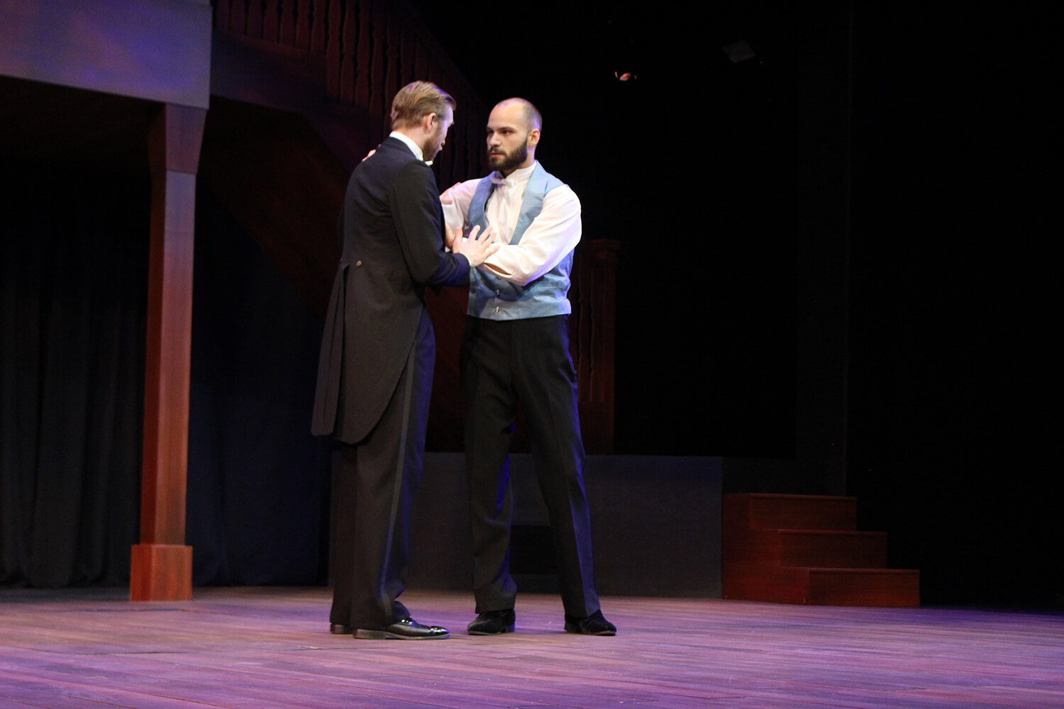 Logan-Rhys-Hallwas-4