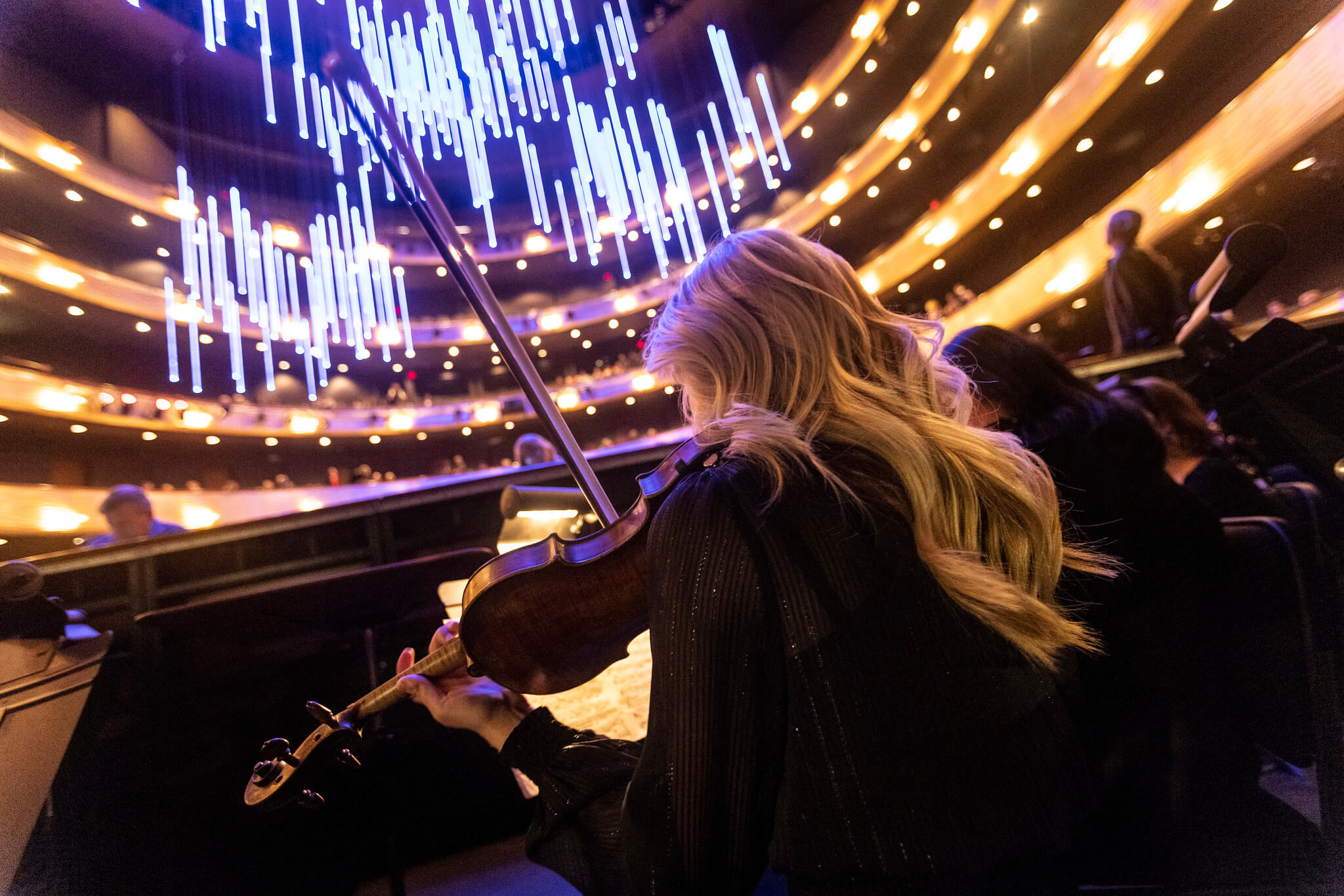 Meadows-at-the-winspear-2023-girl-playing violin
