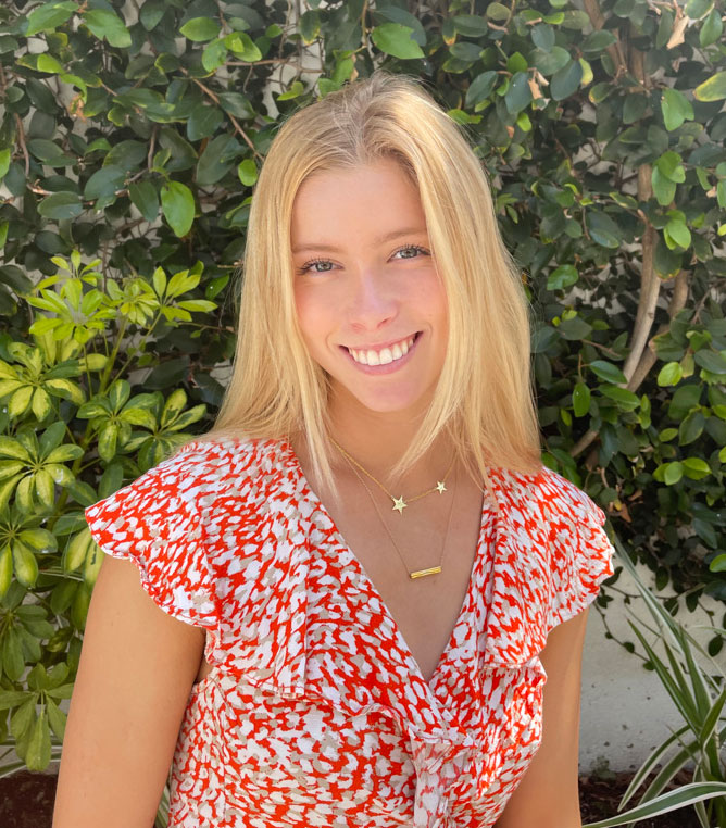 Engaged Learning Fellow and Meadows student Ella Dabney poses for a photo.