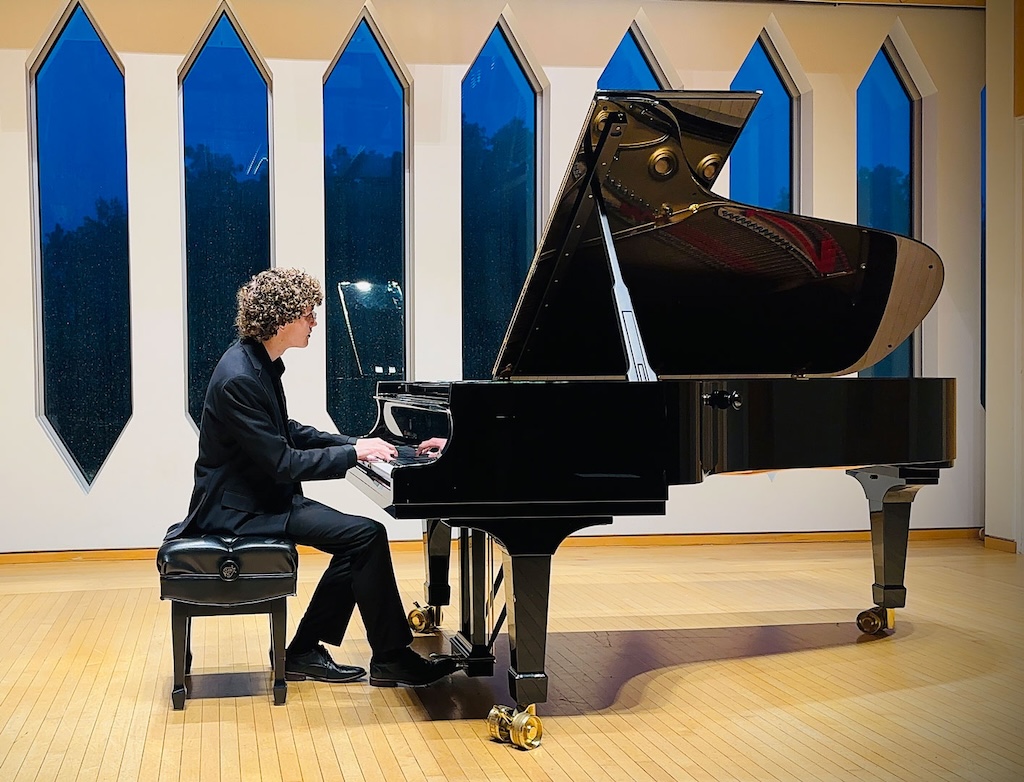 SMU Meadows Bachelor of Music in Music Performance student Matthew Scott performs on a grand piano.