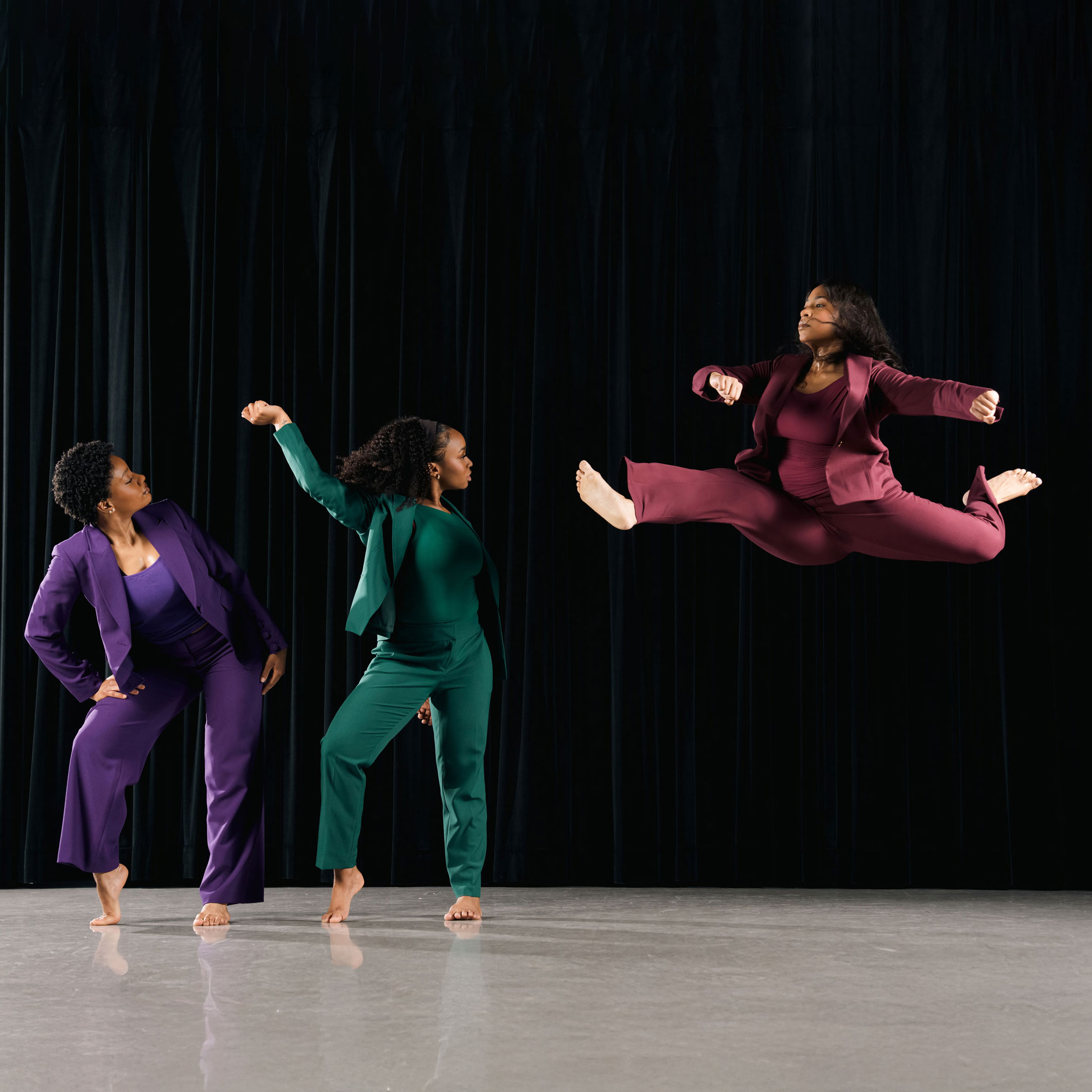 A new pilot program puts students in the SMU Meadows B.F.A. in Dance Performance on stage for local schools.