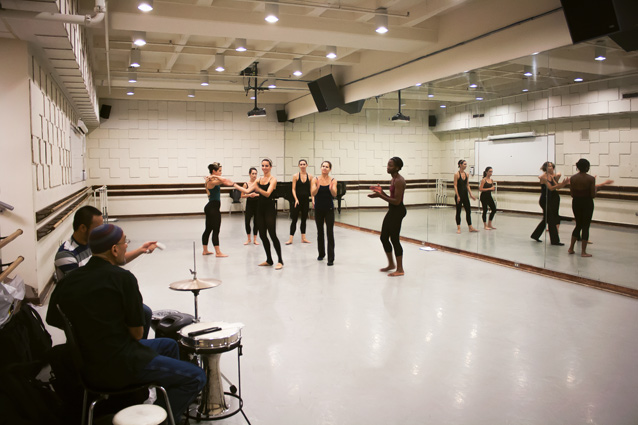 Students in the B.F.A. in Dance Performance program rehearse in Studio B120.