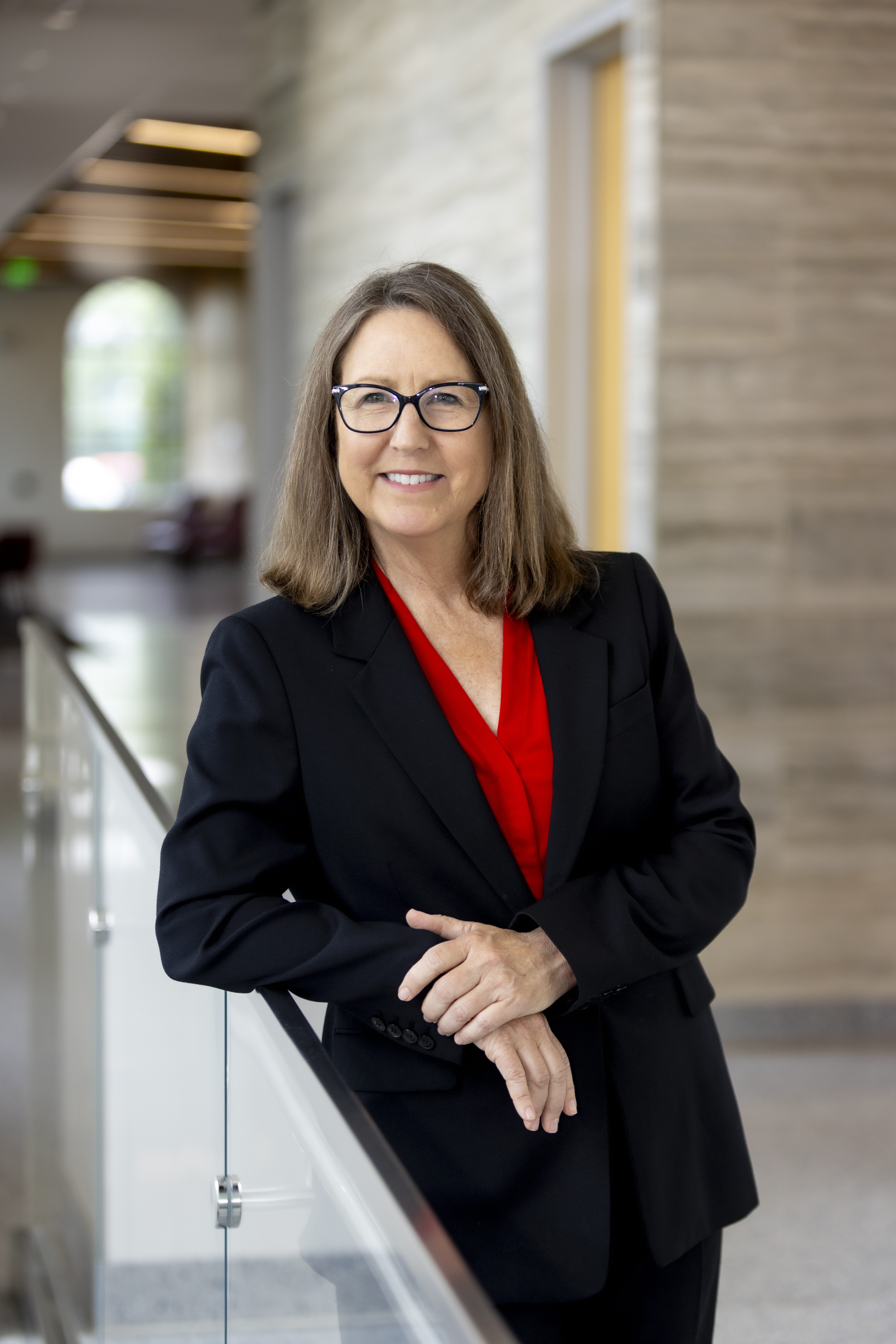 Robin Poston Headshot