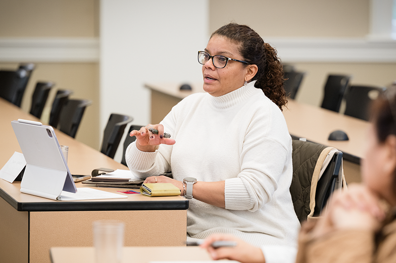 Image of Diana Fajardo in classroom