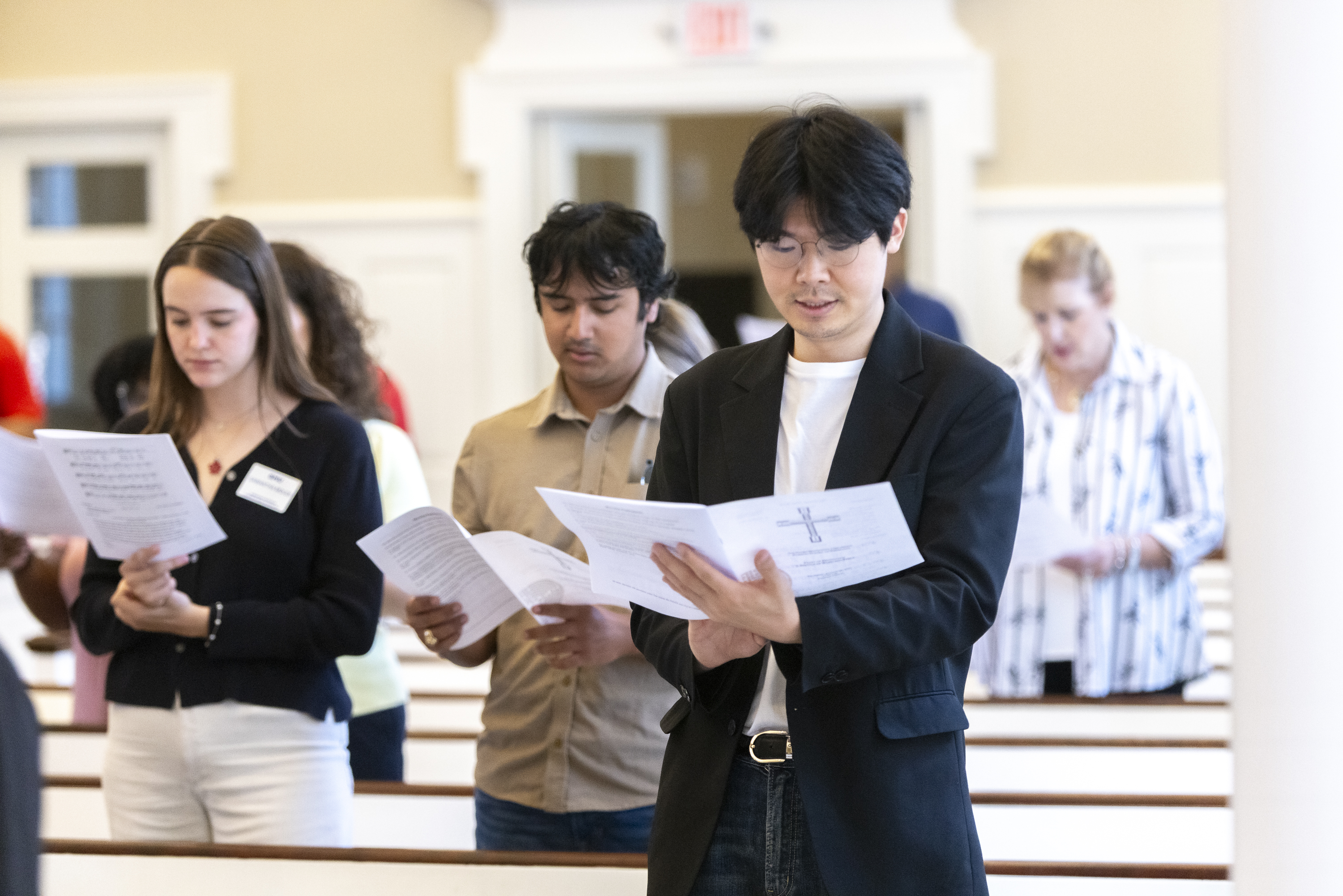 Students learn to lead worship music with a master’s degree in sacred music from Perkins School of Theology at SMU.