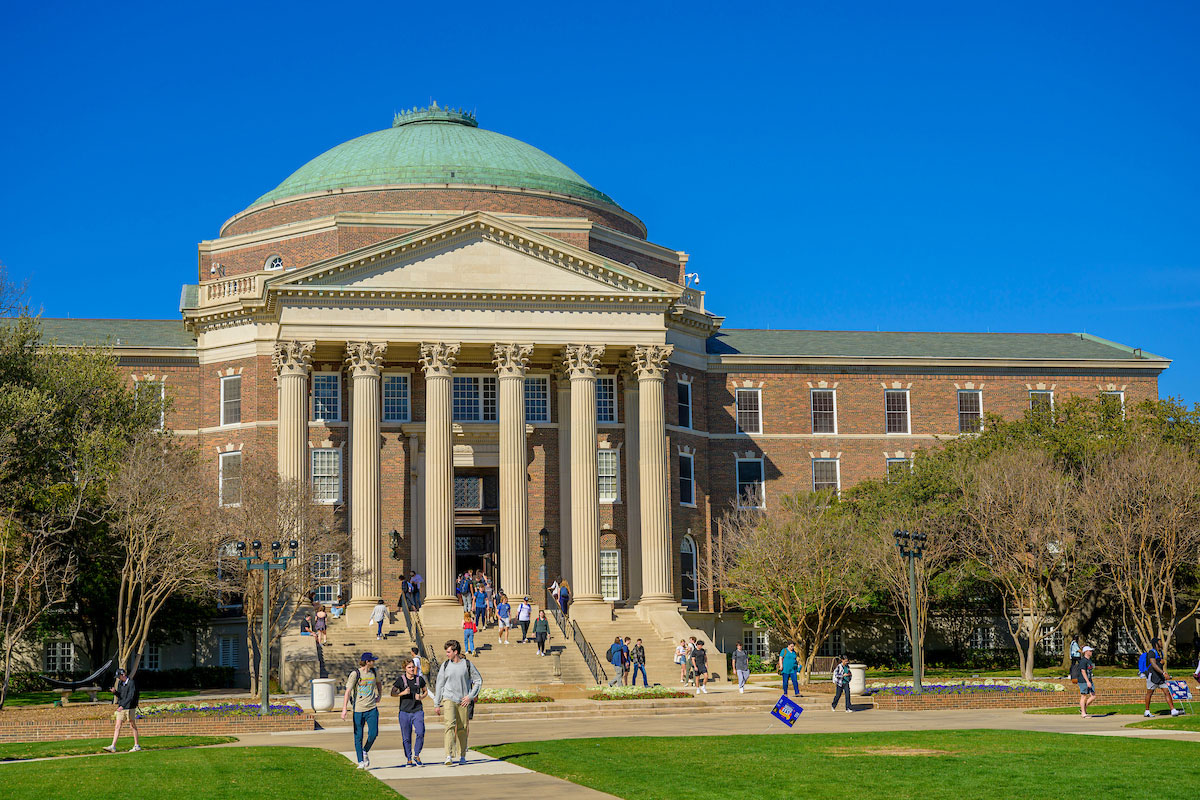 Dallas Hall lawn