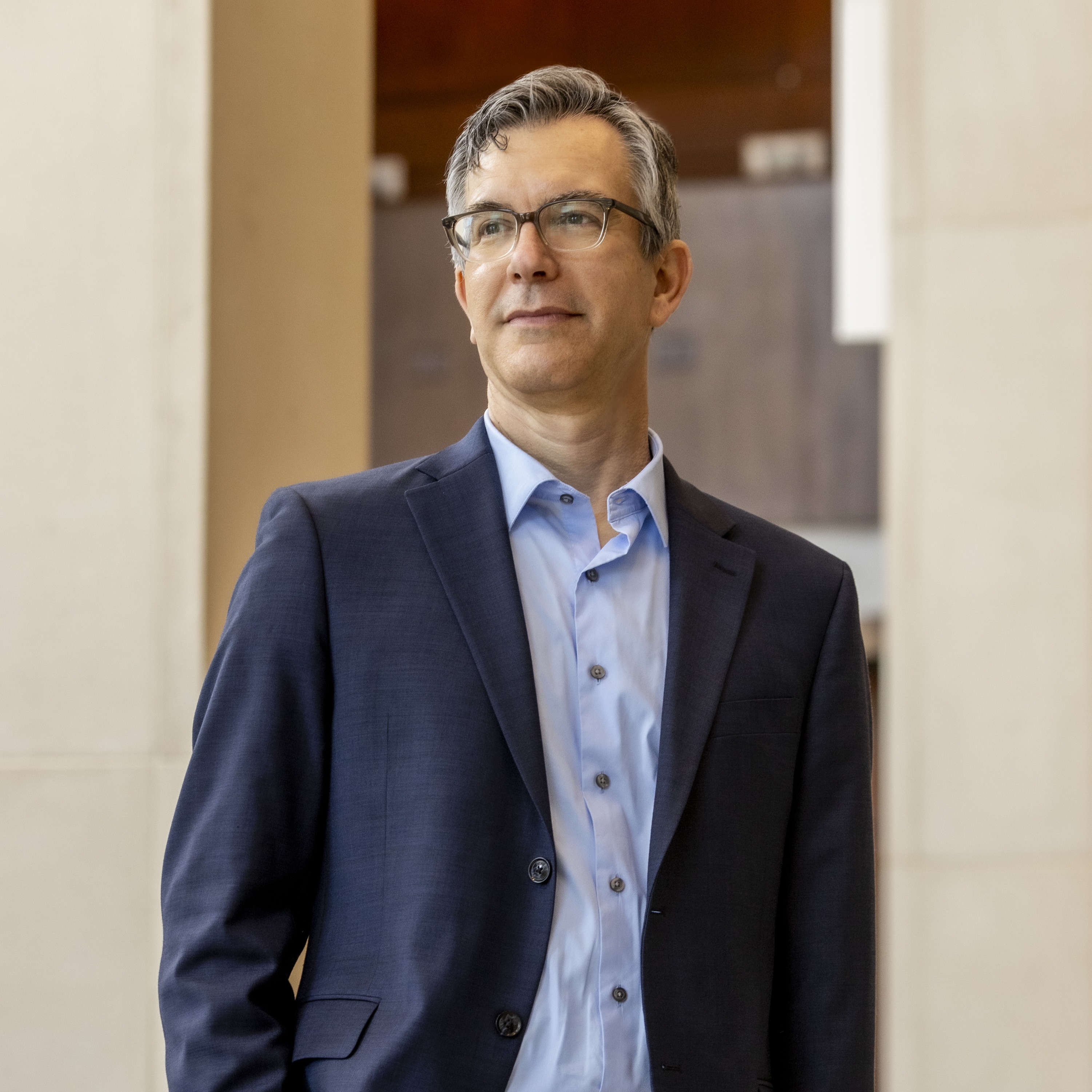 Headshot of Derek Kompare