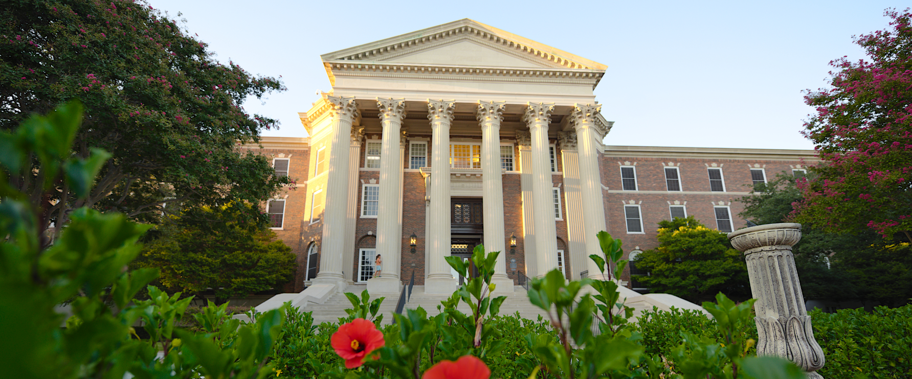 Picture of Dallas Hall at SMU