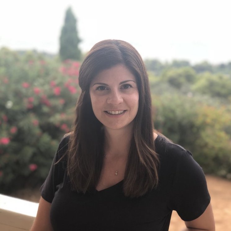 Headshot of Dr. Chrystyna Kouros