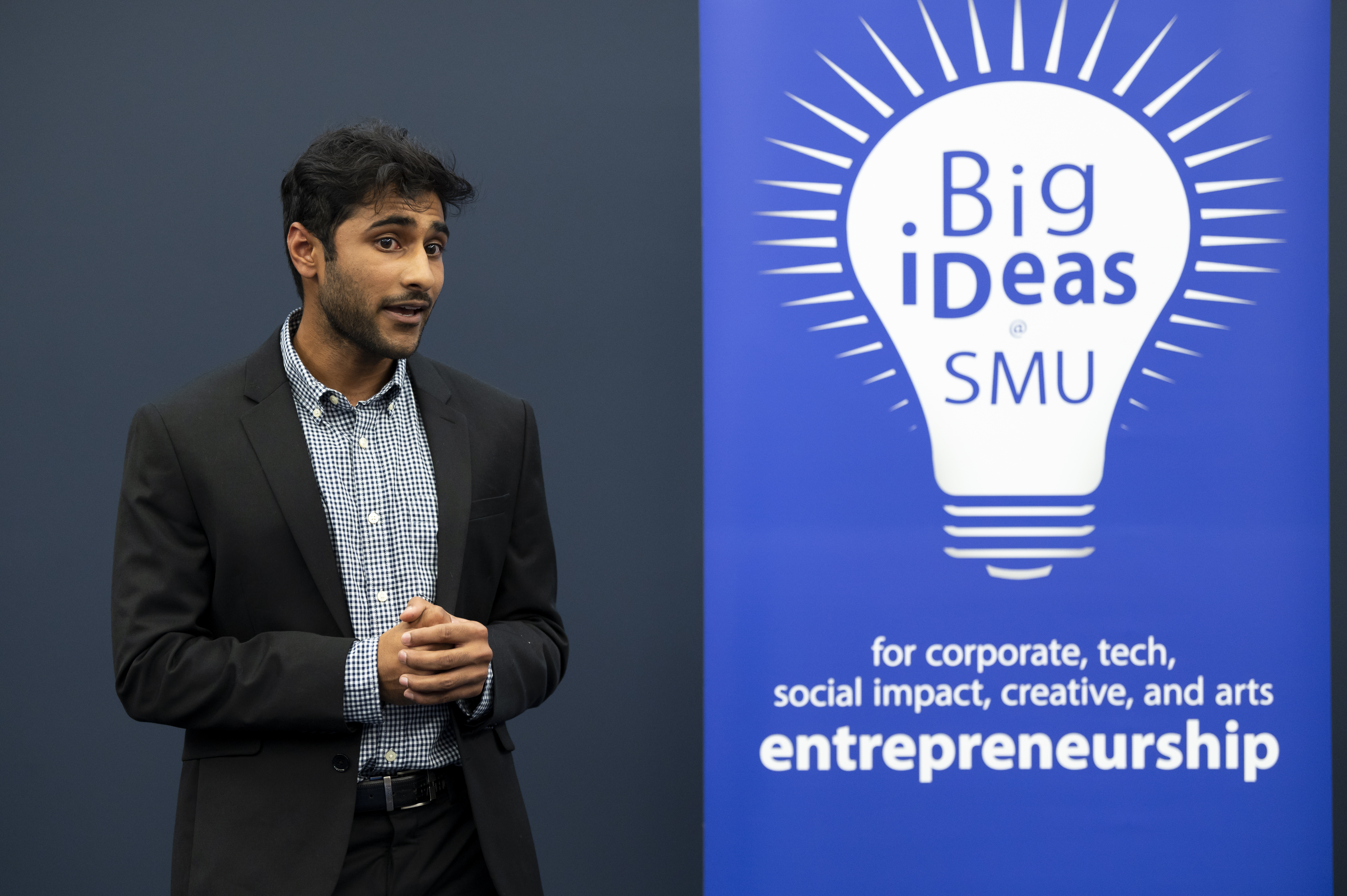 Anim founder Maniv Jaim pitching