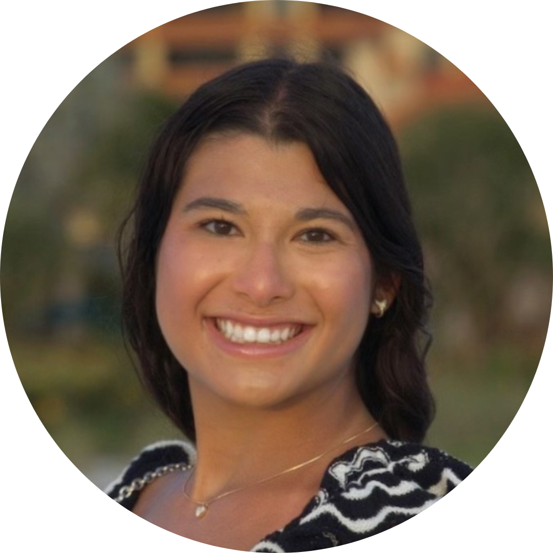 Headshot of Engaged Learning Fellow Maddie Wathanacharoen