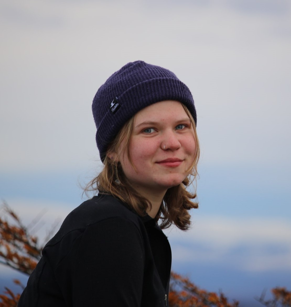 Headshot of Laurel Andrews
