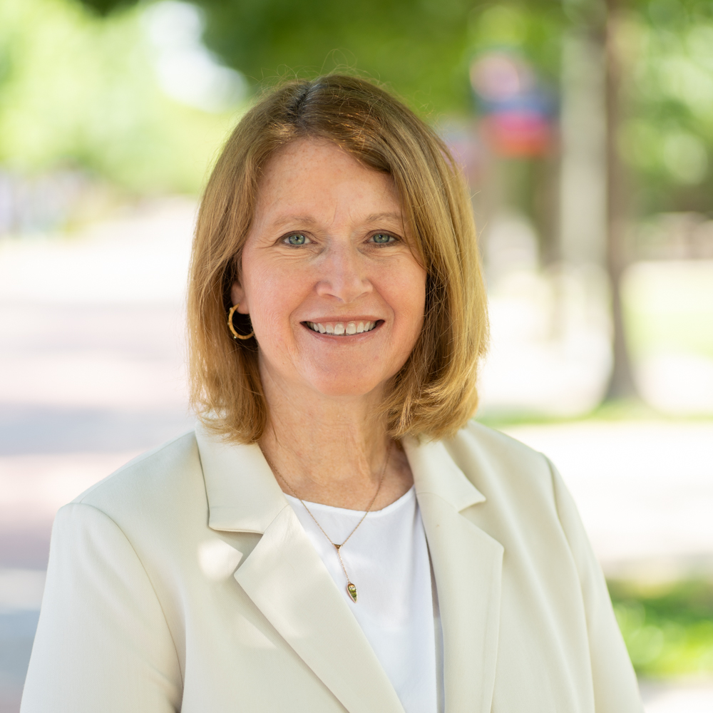 Susan Harris Headshot