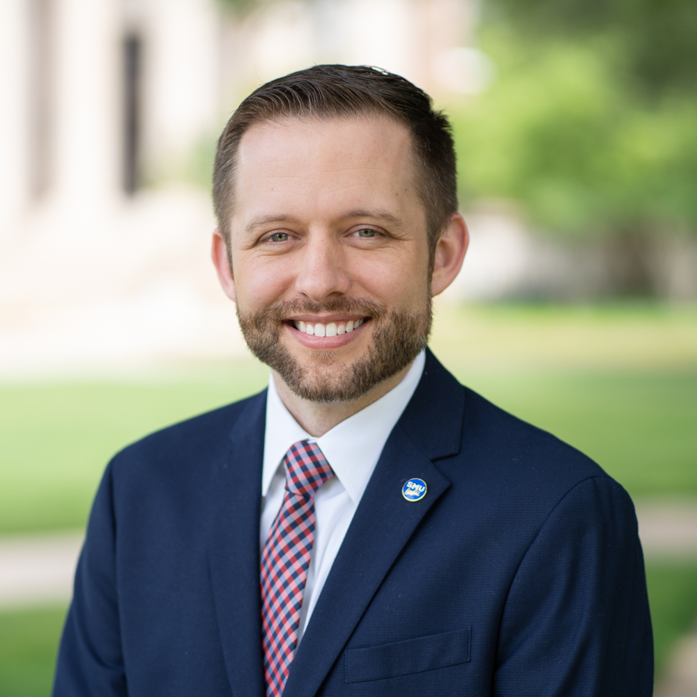 Headshot of Dustin Grabsch