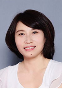 Yan Cooksey headshot