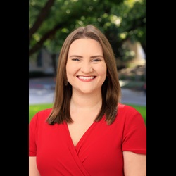 Dylynne Dodson Headshot