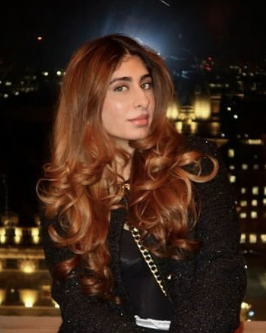 Headshot image of Anya Thakkar