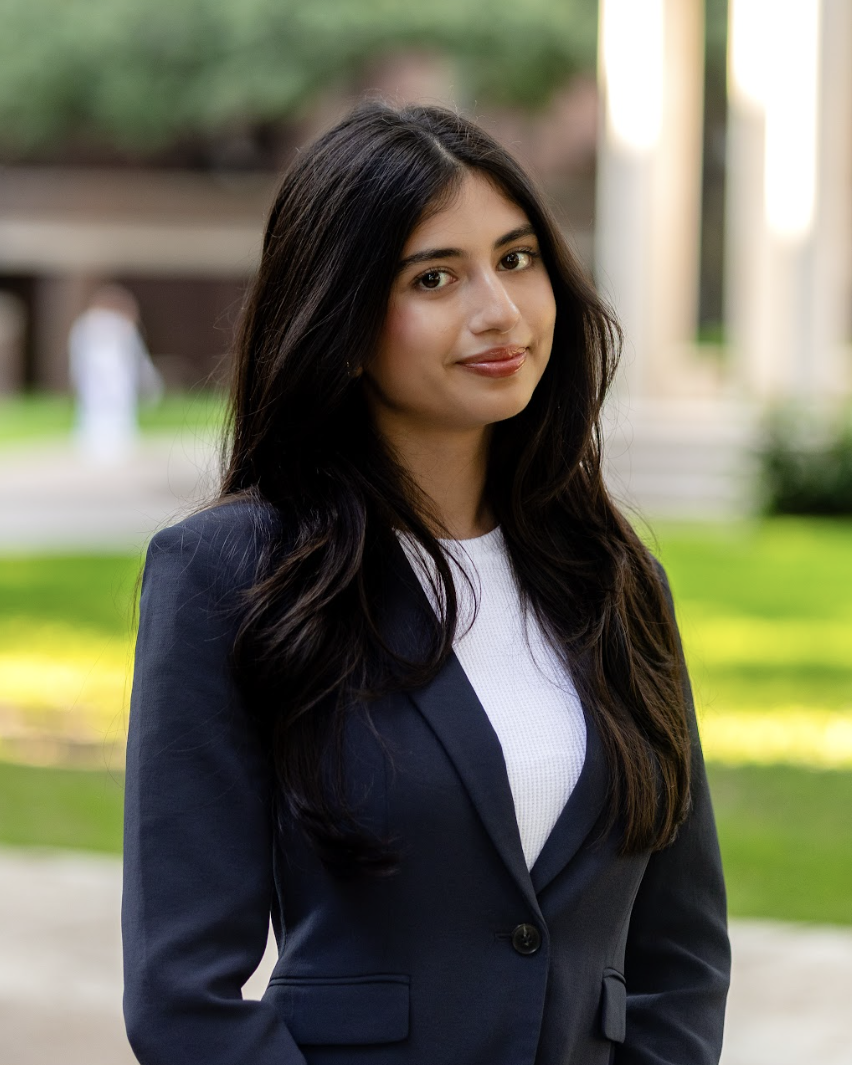 Headshot of Alizeh Mubarak