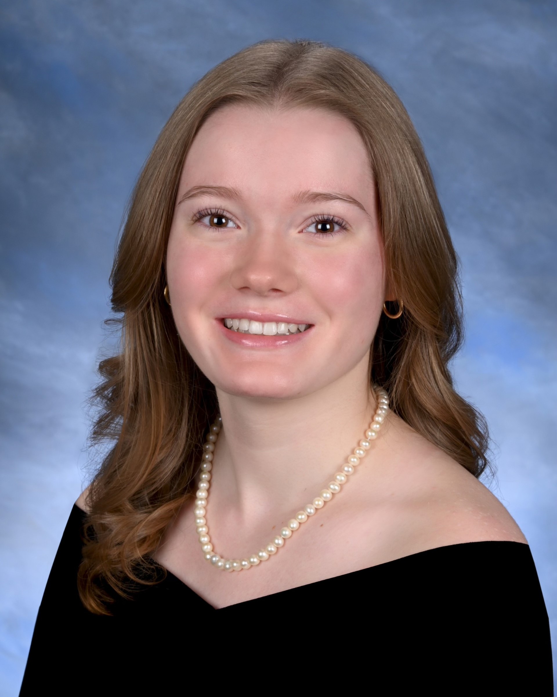 Headshot of Ella Forsthoffer