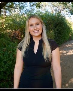 Headshot image of Katie Andrews