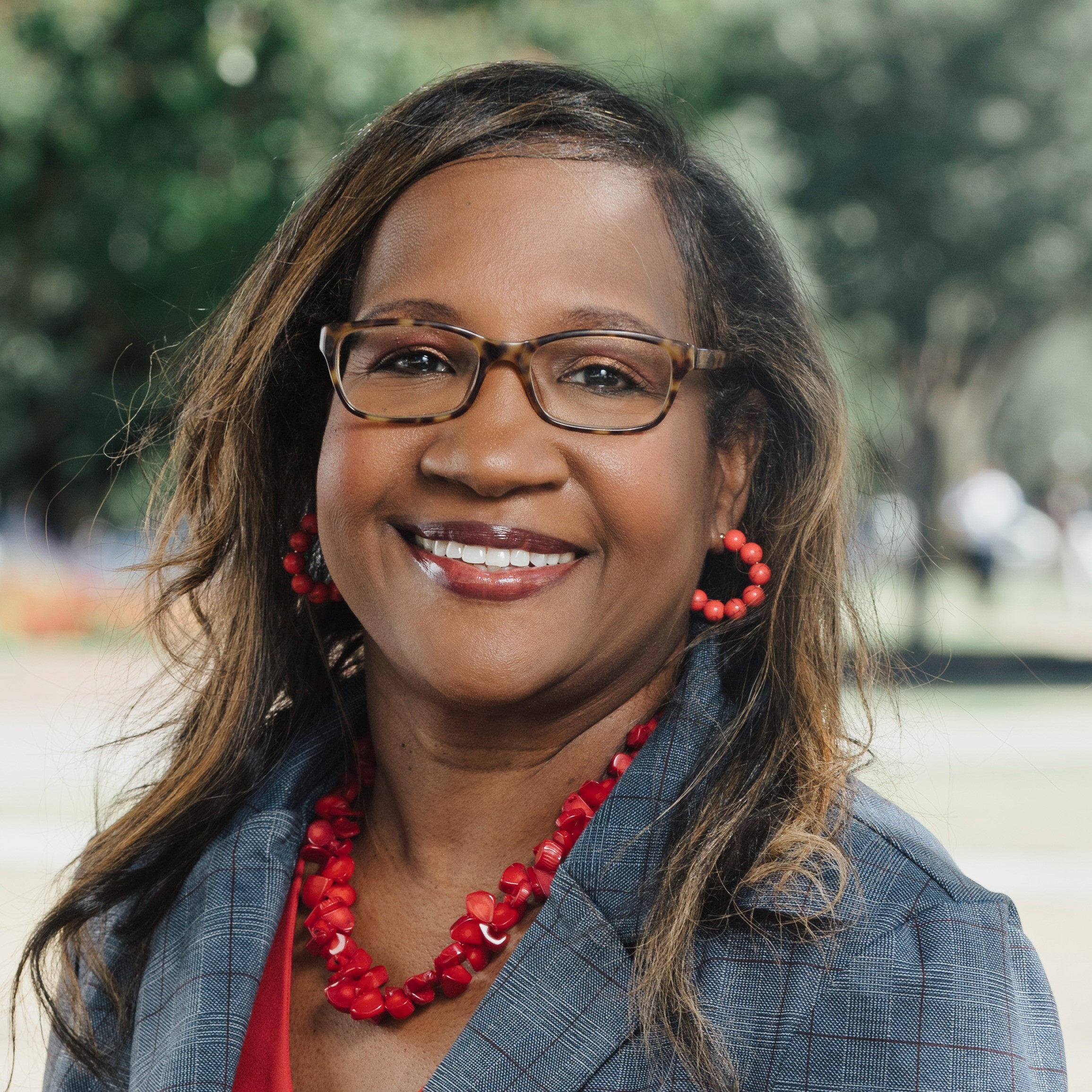 Headshot of  Sheumona Miller, Senior Academic Advisor.