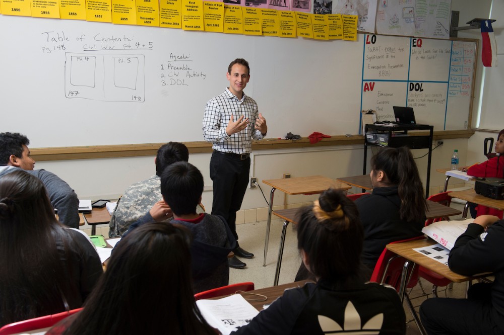 An educational studies bachelor’s degree from SMU Simmons prepares students to lead classrooms.