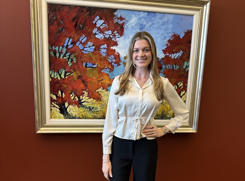 Lily Hewitt is a class of 2025 graduate of the SMU Sport Management undergraduate program.