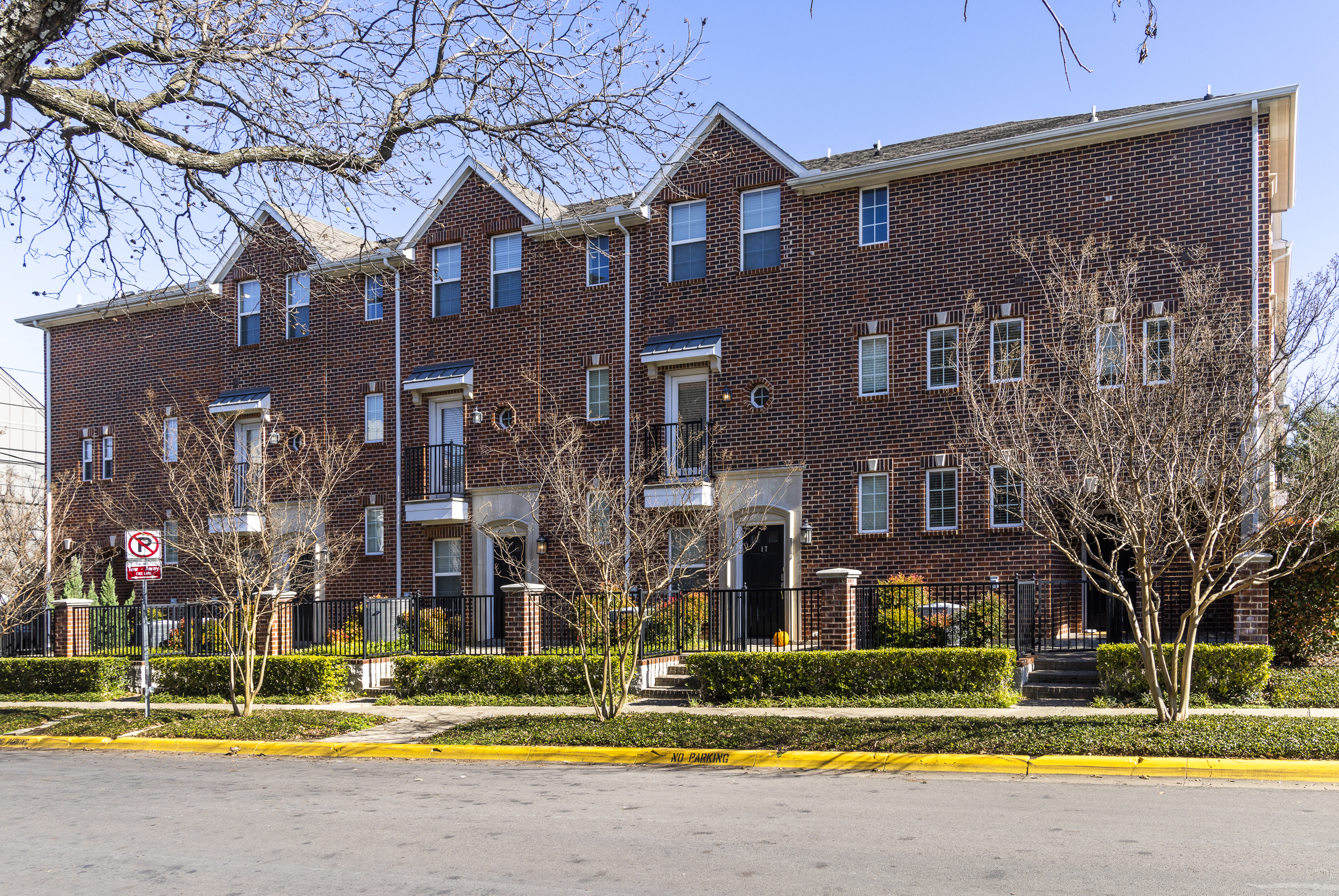 Hilltop Heights Apartments