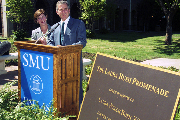 1999 Laura Bush Promenade and Fondren Library Center opens