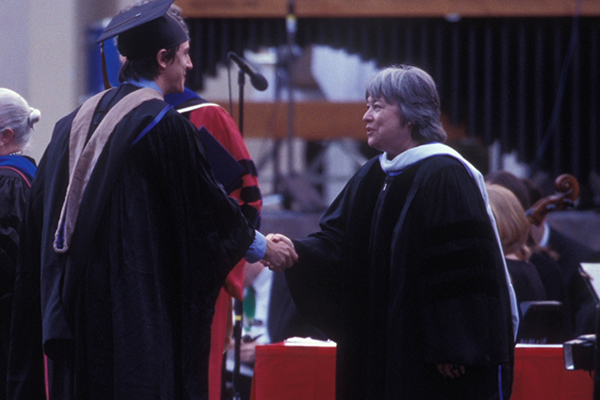 Actress Kathy Bates ’69 gives Commencement address