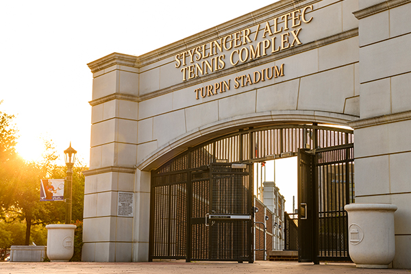 Styslinger/Altec Tennis Complex opens