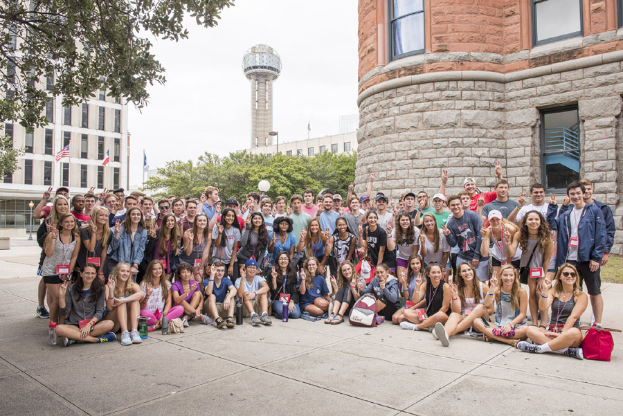 SMU students at Dallas' Old Red Courthouse with Reunion Tower in the background, Discover Dallas 2016