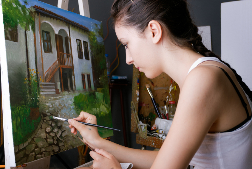 student painting