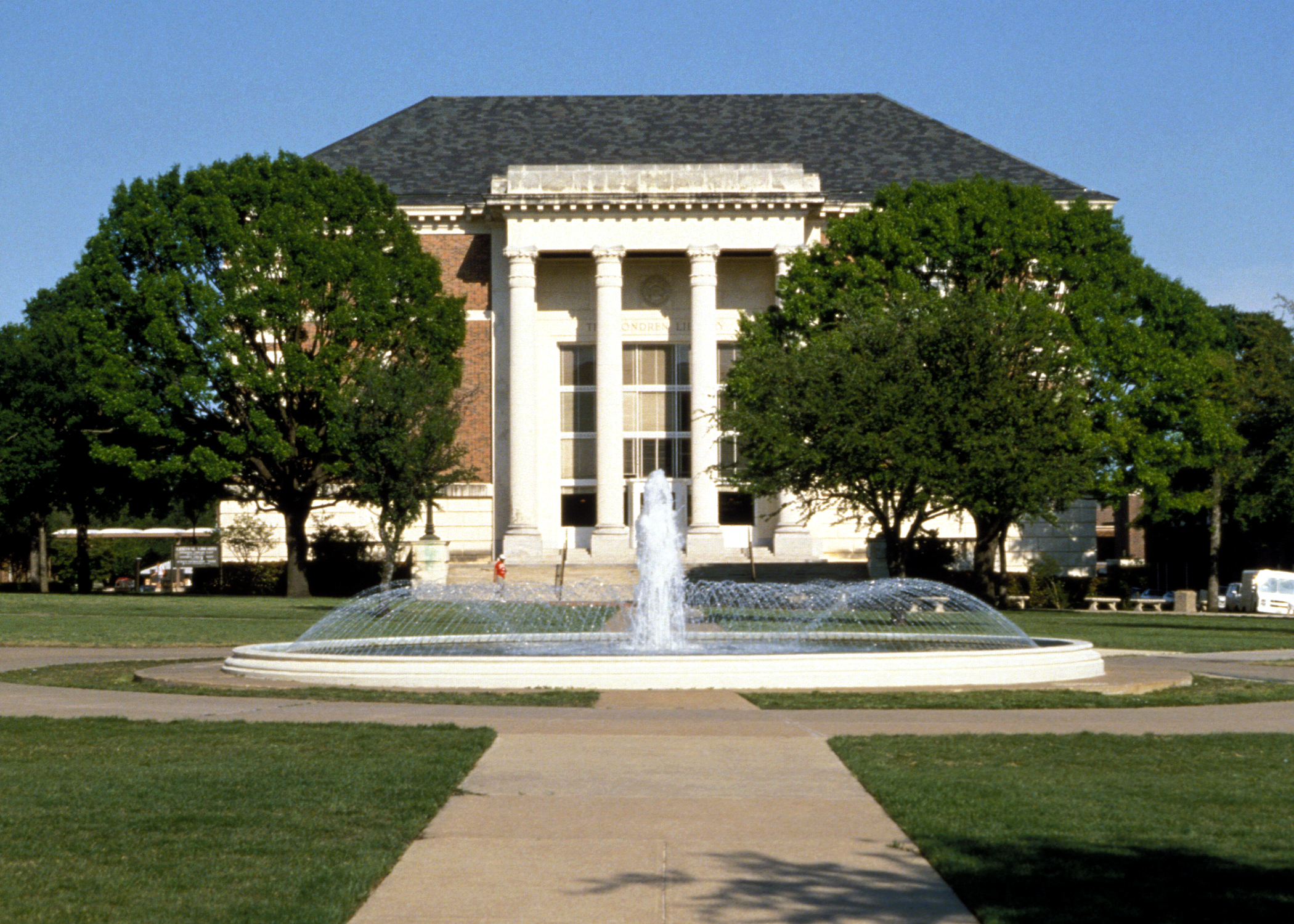 DeGolyer Library at SMU