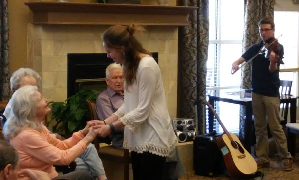 SMU students offer music therapy at Presbyterian Village North