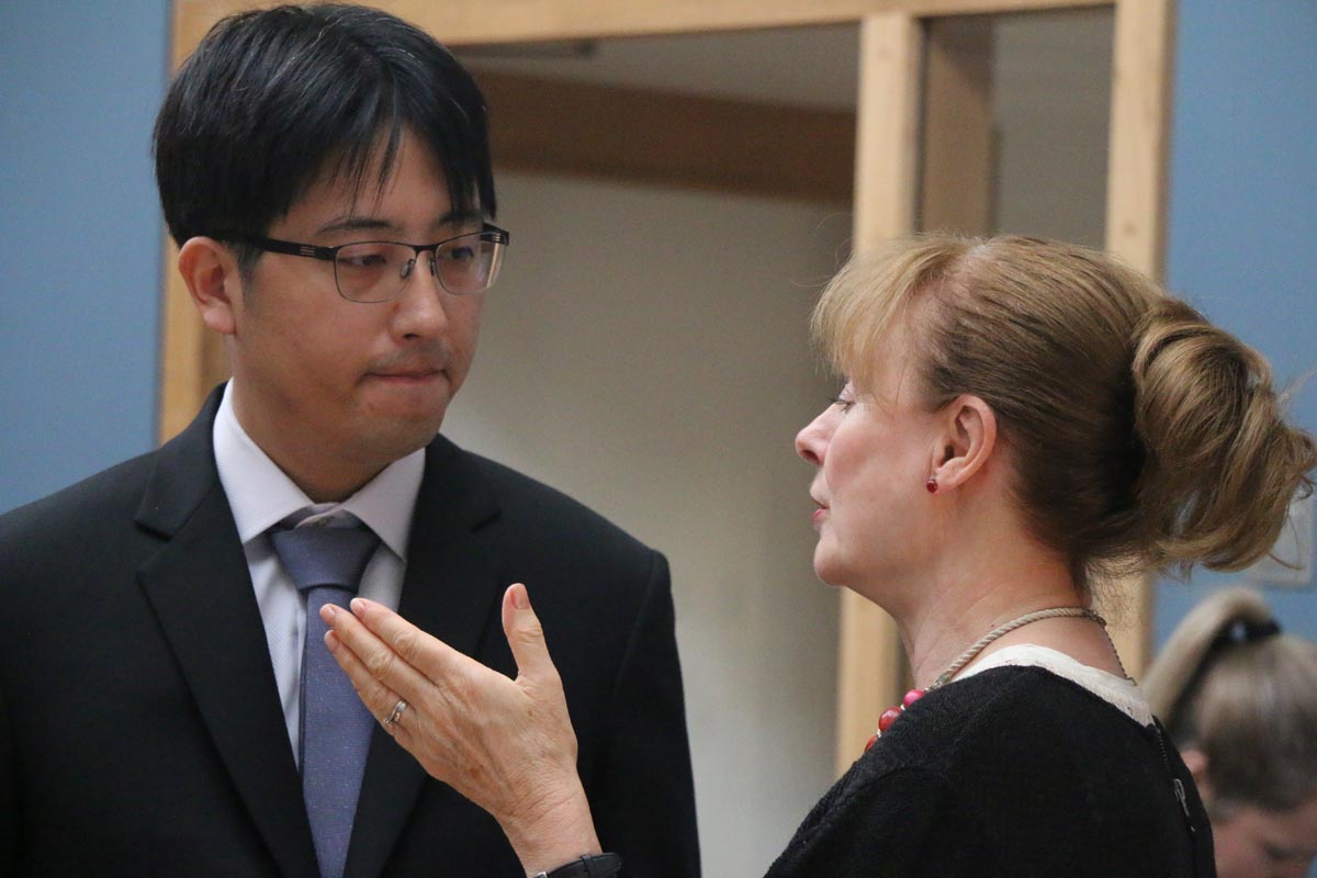 Shuo-en with fellow student Allison Waterhouse