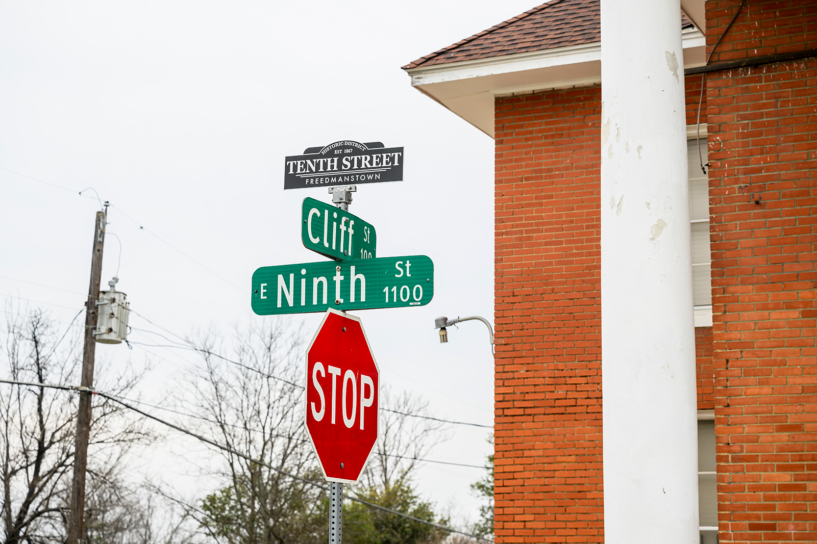 The Tenth Street Freedman's Town historical marker at the intersection of Cliff and Ninth streets in Dallas.